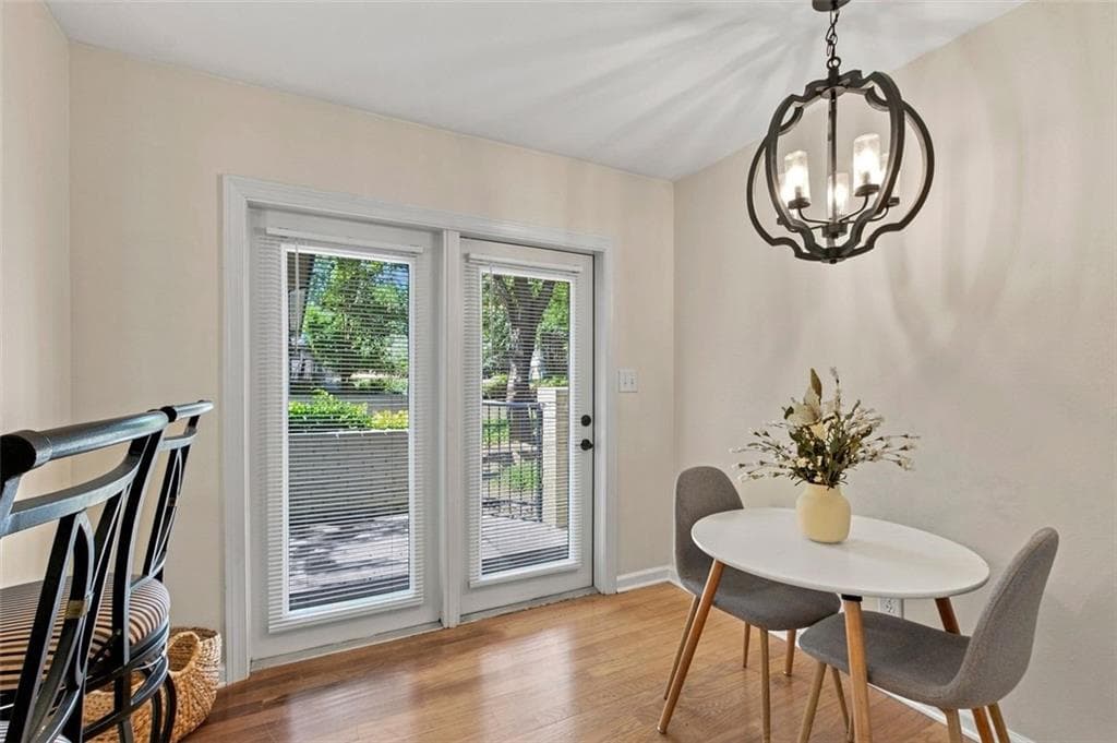 1 bedroom, 1 bathroom, 900 sq ft townhouse for sale at 6940 Roswell Road B3, Sandy Springs, GA 30328 — photo 9