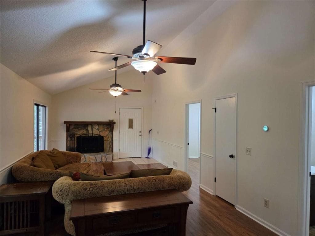 3 bedroom, 2 bathroom, 2,450 sq ft single family residence for rent at 984 Overlook Drive, Dawsonville, GA 30534 for $2,800 a month — photo 5
