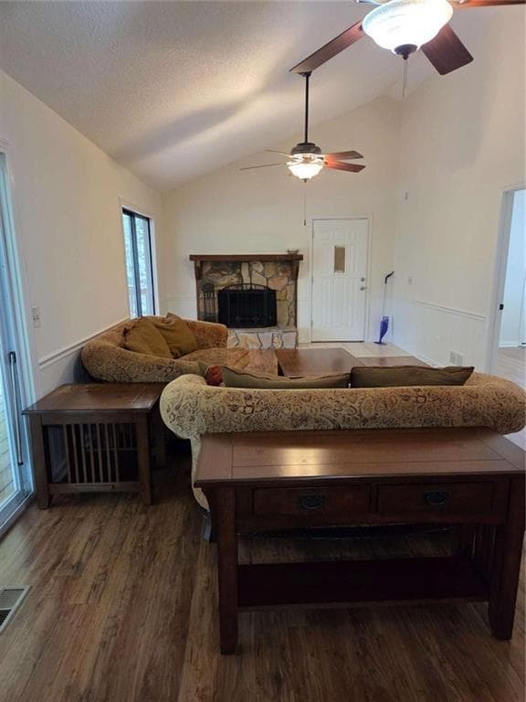 3 bedroom, 2 bathroom, 2,450 sq ft single family residence for rent at 984 Overlook Drive, Dawsonville, GA 30534 for $2,800 a month — photo 7
