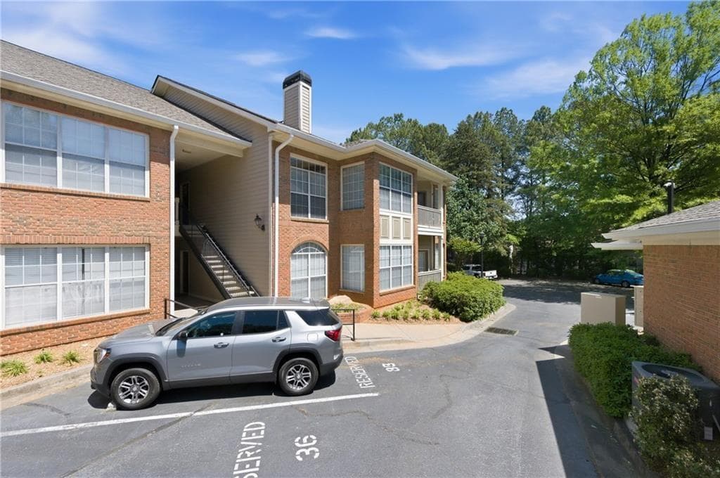 2 bedroom, 2 bathroom, 1,316 sq ft condominium for sale at 200 Renaissance Parkway 304, Atlanta, GA 30308 — photo 4