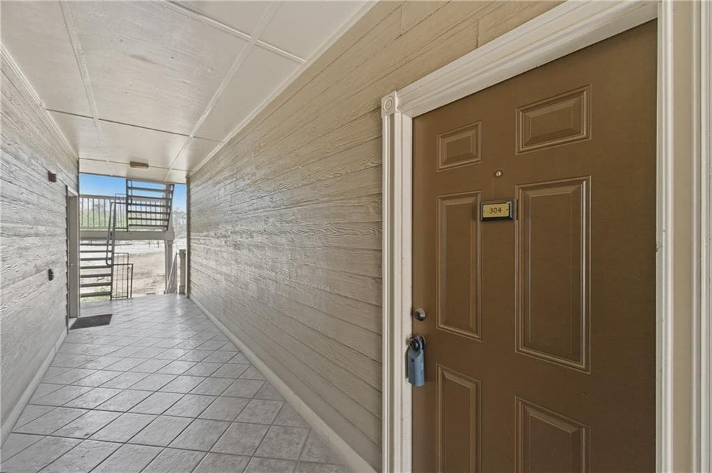 2 bedroom, 2 bathroom, 1,316 sq ft condominium for sale at 200 Renaissance Parkway 304, Atlanta, GA 30308 — photo 5