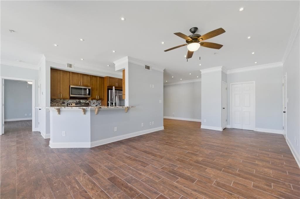 2 bedroom, 2 bathroom, 1,316 sq ft condominium for sale at 200 Renaissance Parkway 304, Atlanta, GA 30308 — photo 8