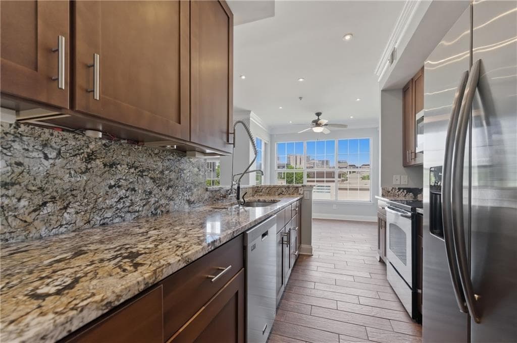 2 bedroom, 2 bathroom, 1,316 sq ft condominium for sale at 200 Renaissance Parkway 304, Atlanta, GA 30308 — photo 9