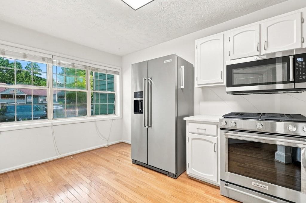 3 bedroom, 4 bathroom, 1,584 sq ft condominium for sale at 1340 N Crossing Drive, Atlanta, GA 30329 — photo 7