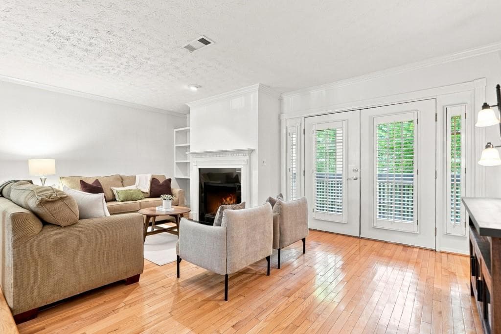 3 bedroom, 4 bathroom, 1,584 sq ft condominium for sale at 1340 N Crossing Drive, Atlanta, GA 30329 — photo 3