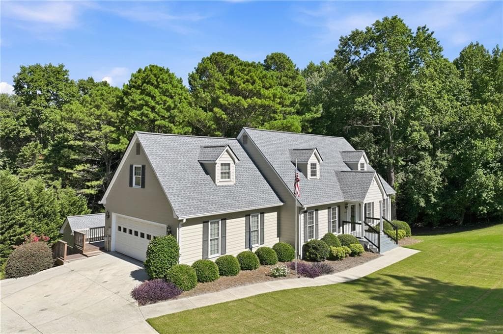 3 bedroom, 4 bathroom, 2,176 sq ft single family residence for sale at 3628 Maple Forge Lane, Gainesville, GA 30504 — photo 2