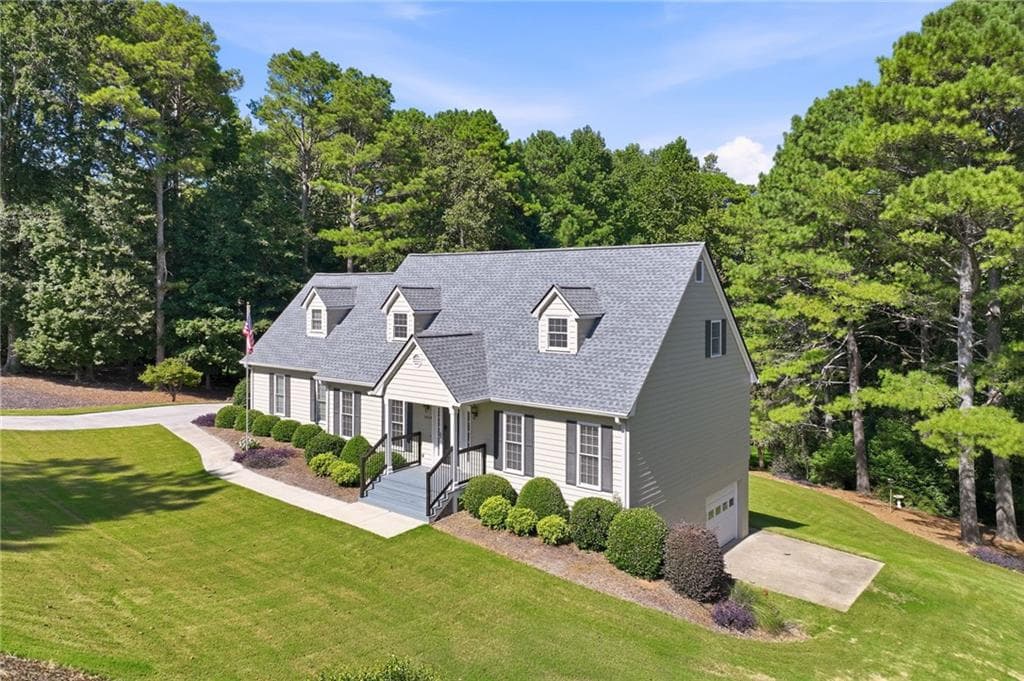 3 bedroom, 4 bathroom, 2,176 sq ft single family residence for sale at 3628 Maple Forge Lane, Gainesville, GA 30504 — photo 3