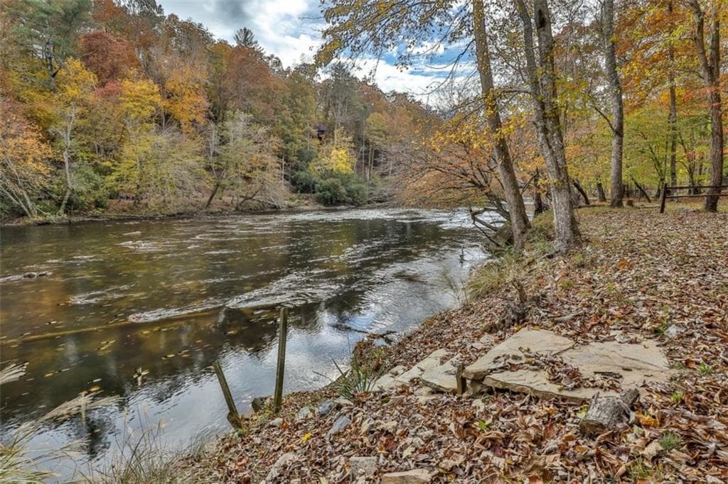 3 bedroom, 3 bathroom, 2,598 sq ft single family residence for sale at 178 Novena Court, Ellijay, GA 30540 — photo 6