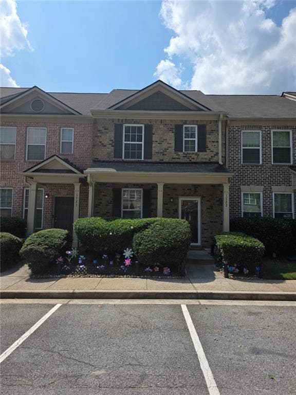 3 bedroom, 3 bathroom, 1,370 sq ft townhouse for rent at 1722 Bayrose Circle 22B, East Point, GA 30344 for $1,850 a month — photo 1 of 30