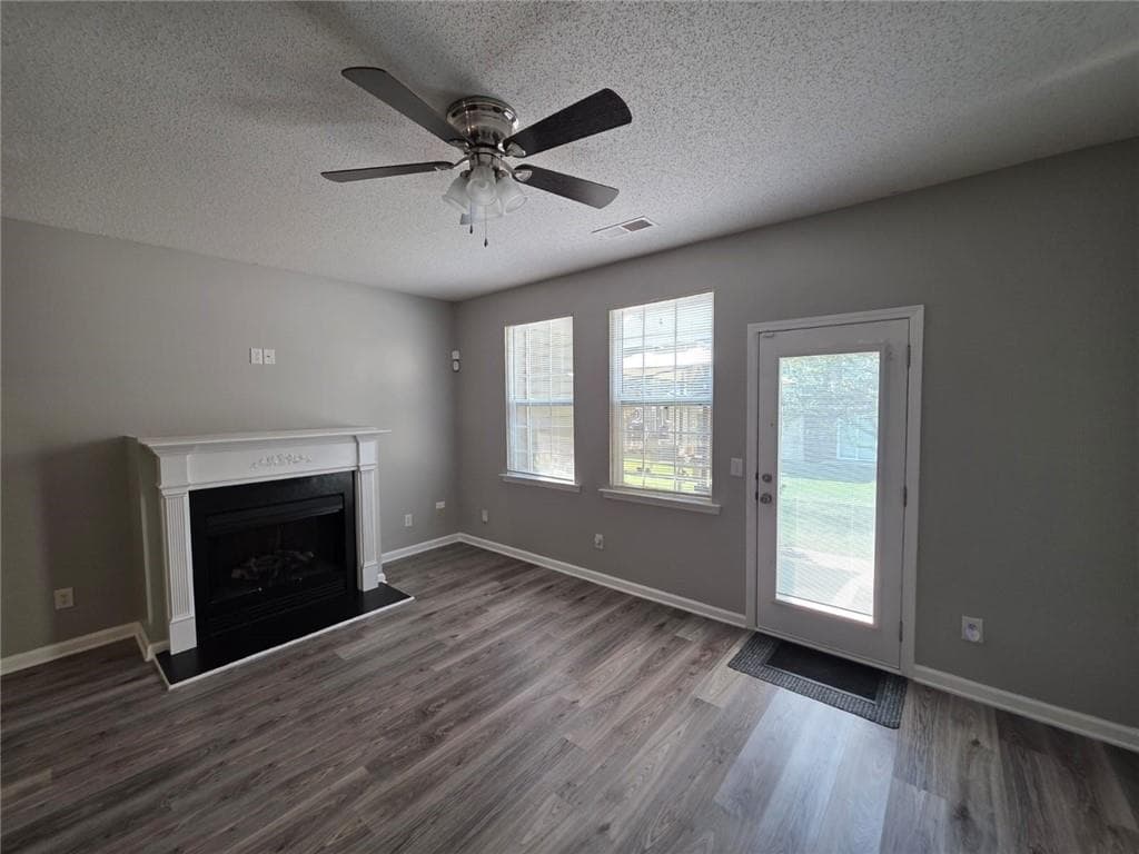 3 bedroom, 3 bathroom, 1,370 sq ft townhouse for rent at 1722 Bayrose Circle 22B, East Point, GA 30344 for $1,850 a month — photo 9