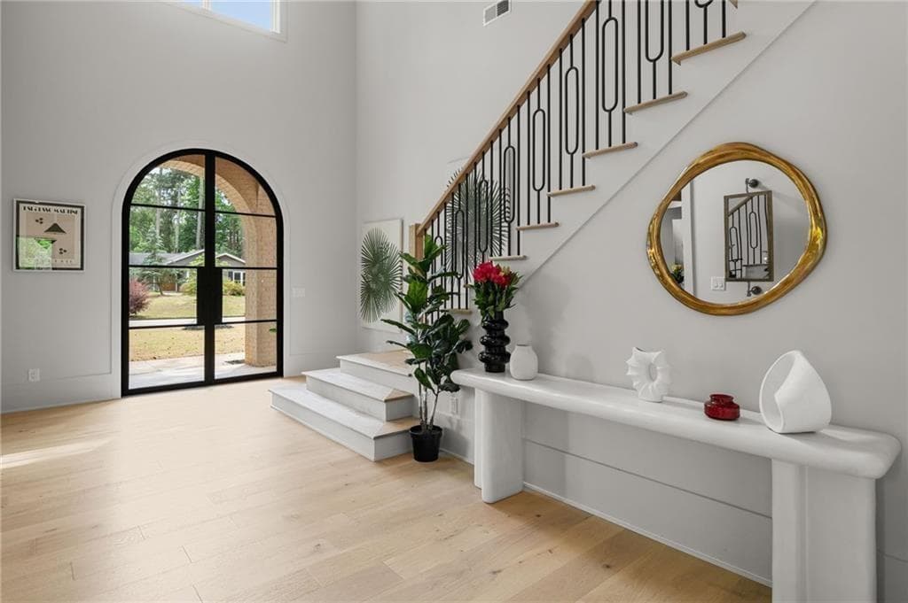 5 bedroom, 6 bathroom, 5,700 sq ft single family residence for sale at 175 Pebble Trail, Alpharetta, GA 30009 — photo 3