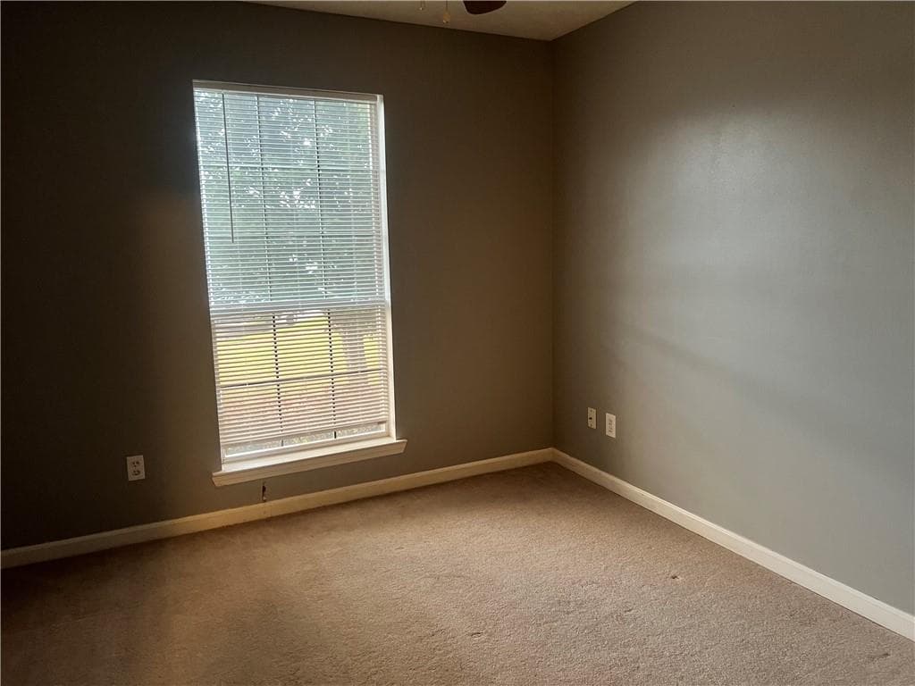 3 bedroom, 2 bathroom, 1,164 sq ft single family residence under contract at 421 Autumn Lake Court, Mcdonough, GA 30253 — photo 8
