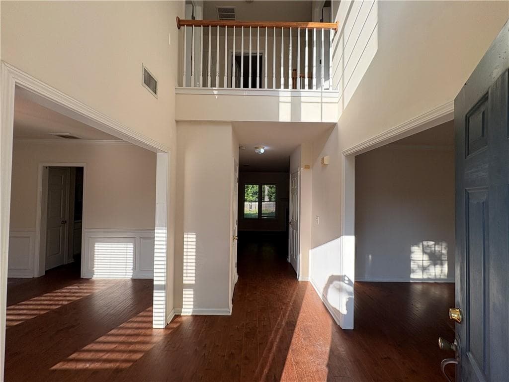 4 bedroom, 3 bathroom, 2,344 sq ft single family residence for rent at 3409 White Sands Way, Suwanee, GA 30024 for $2,500 a month — photo 2
