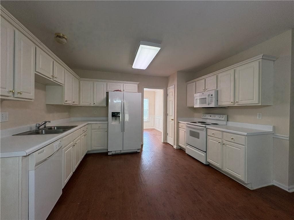 4 bedroom, 3 bathroom, 2,344 sq ft single family residence for rent at 3409 White Sands Way, Suwanee, GA 30024 for $2,500 a month — photo 5