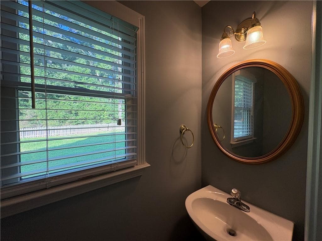 4 bedroom, 3 bathroom, 2,344 sq ft single family residence for rent at 3409 White Sands Way, Suwanee, GA 30024 for $2,500 a month — photo 10