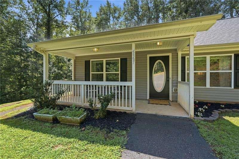 3 bedroom, 2 bathroom, 1,132 sq ft single family residence for sale at 5387 Auraria Road, Dawsonville, GA 30534 — photo 4