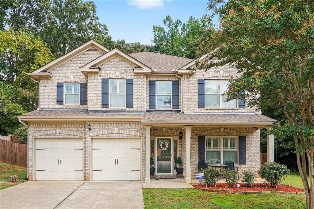 4 bedroom, 3 bathroom, 2,886 sq ft single family residence for sale at 19 Gloster Park Court, Lawrenceville, GA 30044 — photo 4