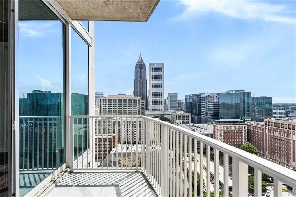 2 bedroom, 2 bathroom, 1,193 sq ft condominium for sale at 860 Peachtree Street 1918, Atlanta, GA 30308 — photo 4
