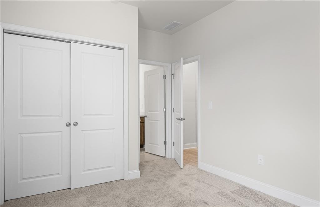 3 bedroom, 3 bathroom, 2,124 sq ft single family residence for sale at 134 Kenney Way, Locust Grove, GA 30248 — photo 6