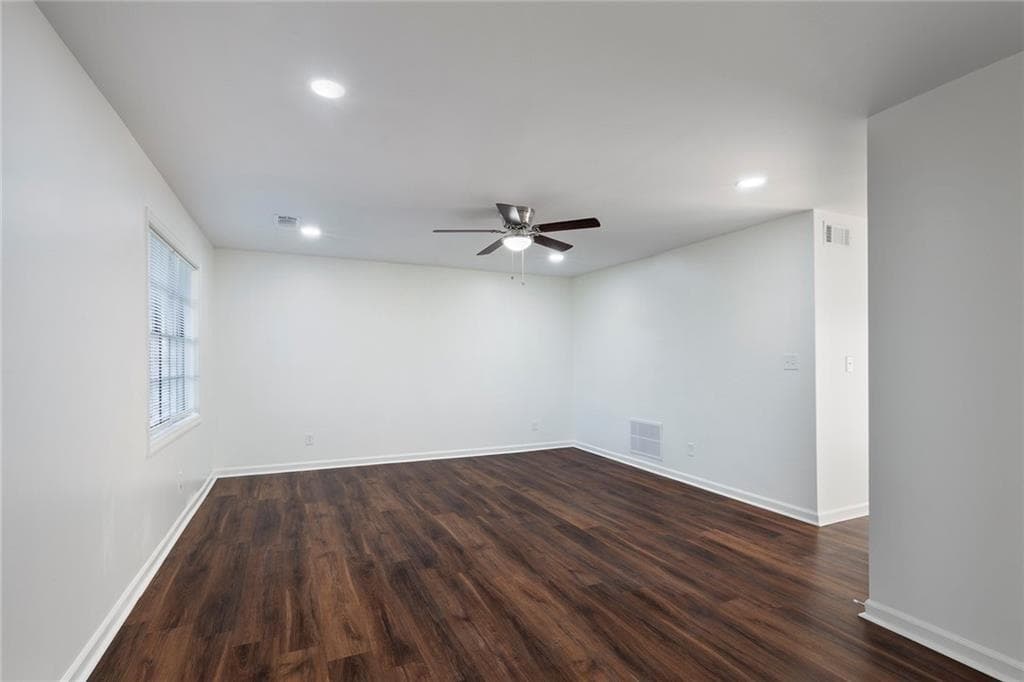 2 bedroom, 3 bathroom, 1,392 sq ft townhouse for rent at 330 Winding River Drive H, Sandy Springs, GA 30350 for $1,895 a month — photo 4