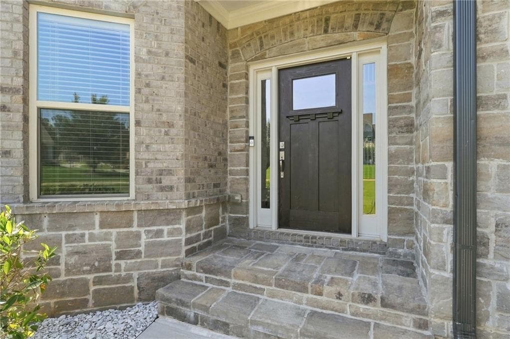 5 bedroom, 4 bathroom, 4,091 sq ft single family residence for sale at 3925 Amberhill Circle, Cumming, GA 30040 — photo 5