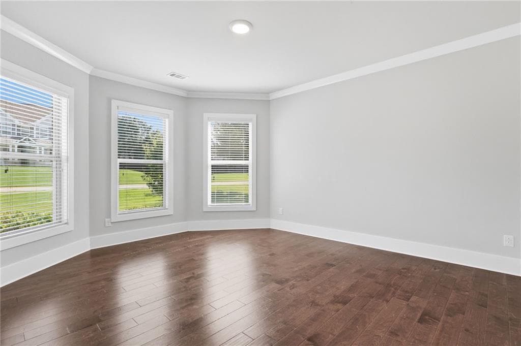 5 bedroom, 4 bathroom, 4,091 sq ft single family residence for sale at 3925 Amberhill Circle, Cumming, GA 30040 — photo 9