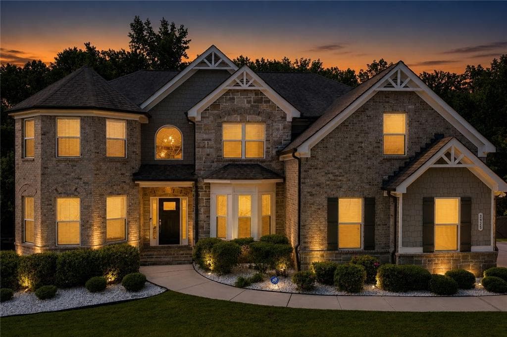 5 bedroom, 4 bathroom, 4,091 sq ft single family residence for sale at 3925 Amberhill Circle, Cumming, GA 30040 — photo 2