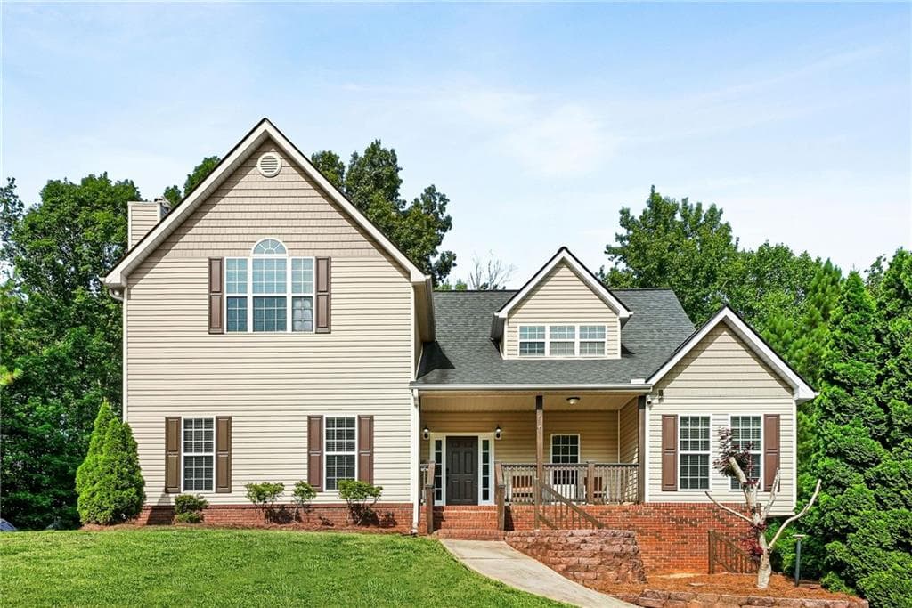 5 bedroom, 5 bathroom, 4,303 sq ft single family residence under contract at 176 Oak Leaf Drive, Carrollton, GA 30116 — photo 3
