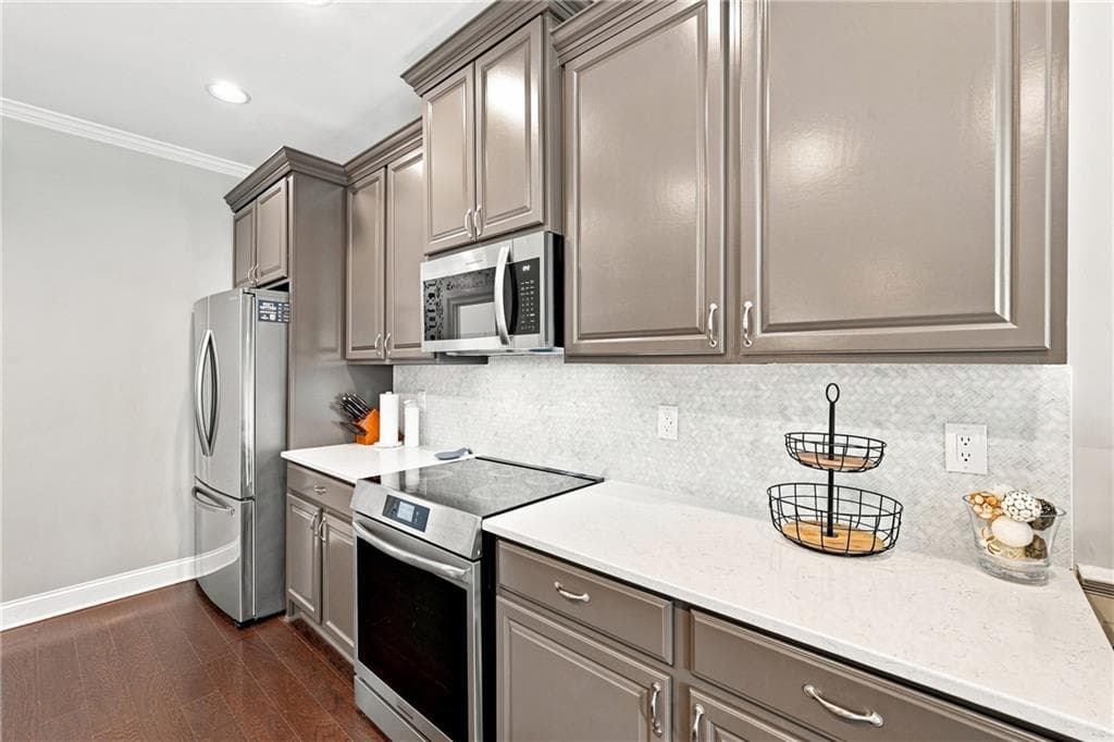 4 bedroom, 3 bathroom, 2,596 sq ft single family residence for sale at 5804 Ansley Terrace, Braselton, GA 30517 — photo 8