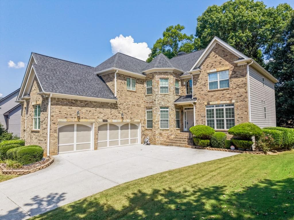 6 bedroom, 6 bathroom, 5,524 sq ft single family residence for sale at 8915 Maple Run Trail, Cumming, GA 30506 — photo 2