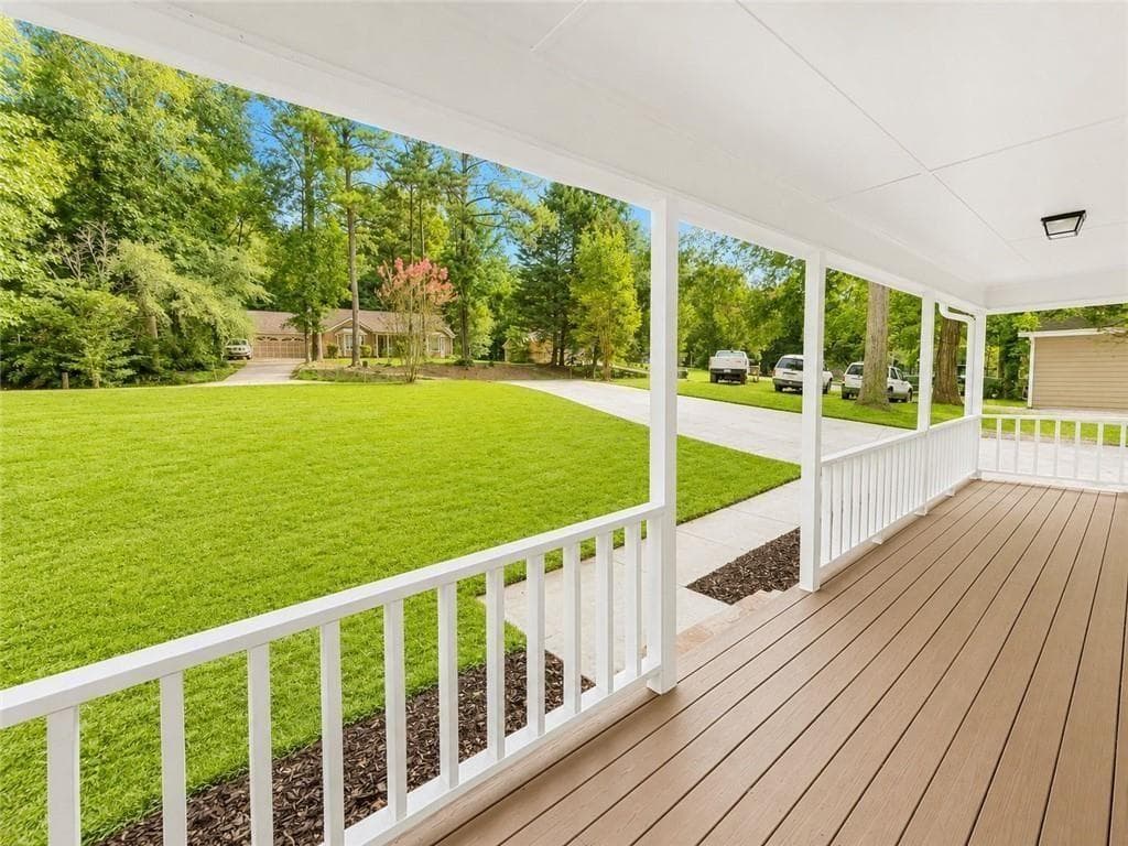 3 bedroom, 2 bathroom, 1,402 sq ft single family residence under contract at 135 Willow Shoals Drive, Covington, GA 30016 — photo 6