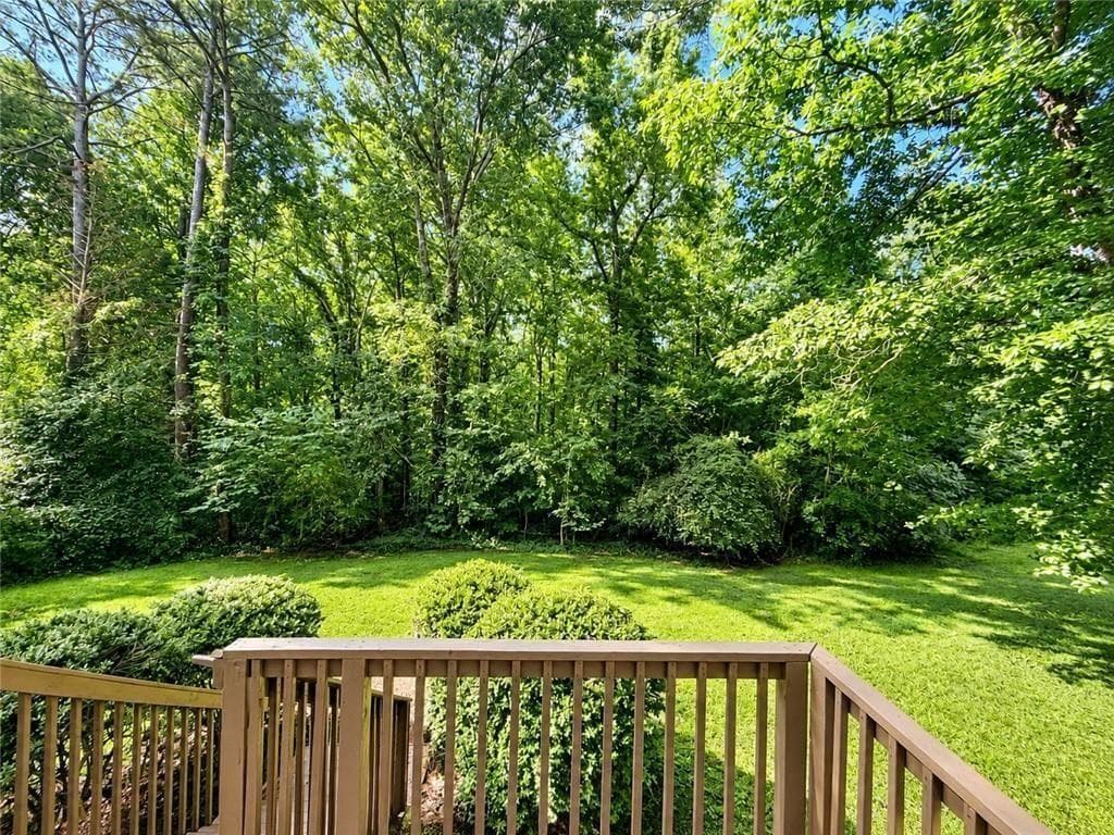 3 bedroom, 2 bathroom, 1,402 sq ft single family residence under contract at 135 Willow Shoals Drive, Covington, GA 30016 — photo 7
