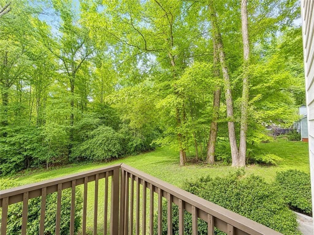 3 bedroom, 2 bathroom, 1,402 sq ft single family residence under contract at 135 Willow Shoals Drive, Covington, GA 30016 — photo 8