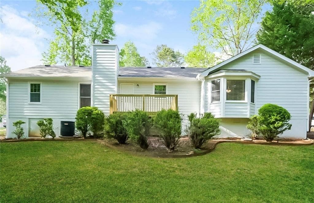 3 bedroom, 2 bathroom, 1,402 sq ft single family residence under contract at 135 Willow Shoals Drive, Covington, GA 30016 — photo 10