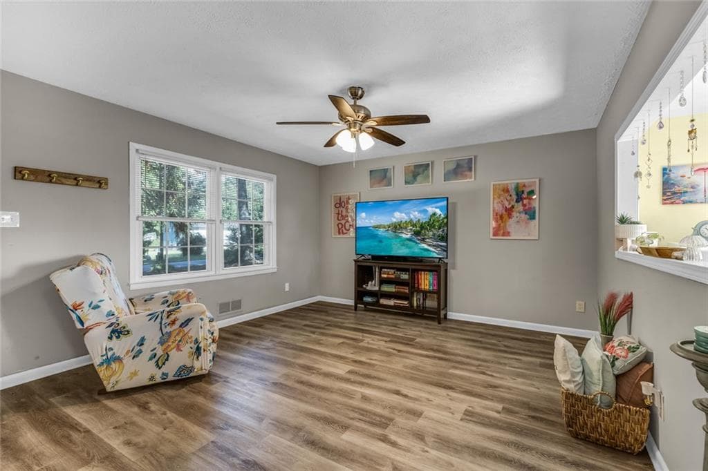 3 bedroom, 2 bathroom, 1,061 sq ft single family residence for sale at 135 Highland Drive, Stockbridge, GA 30281 — photo 6