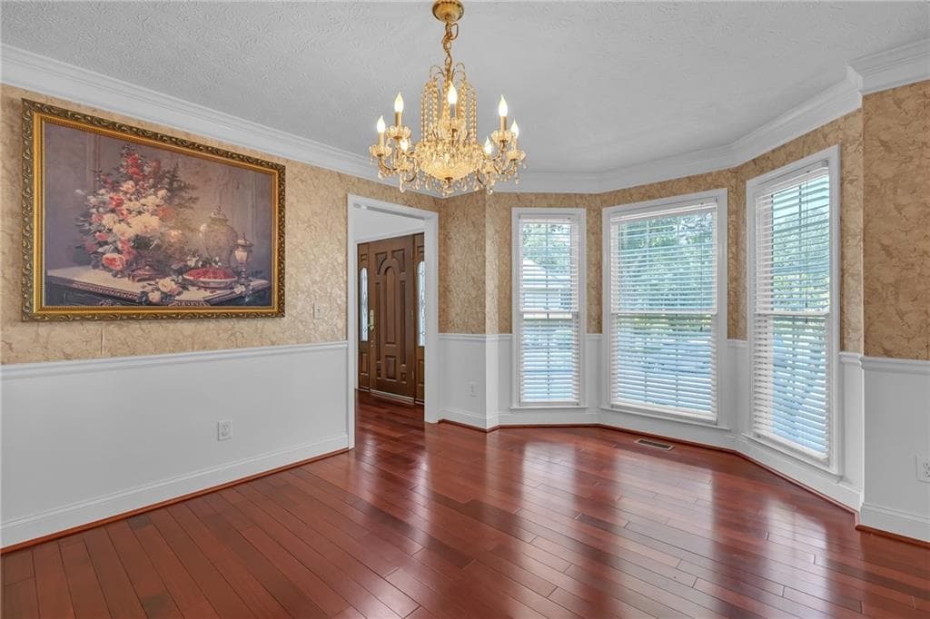 5 bedroom, 3 bathroom, 3,660 sq ft single family residence under contract at 1336 Velvet Creek Way, Marietta, GA 30008 — photo 9