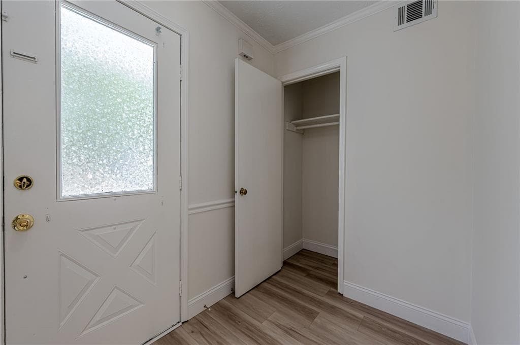 3 bedroom, 3 bathroom, 1,660 sq ft single family residence for rent at 10310 Rillridge Court, Alpharetta, GA 30022 for $2,395 a month — photo 4