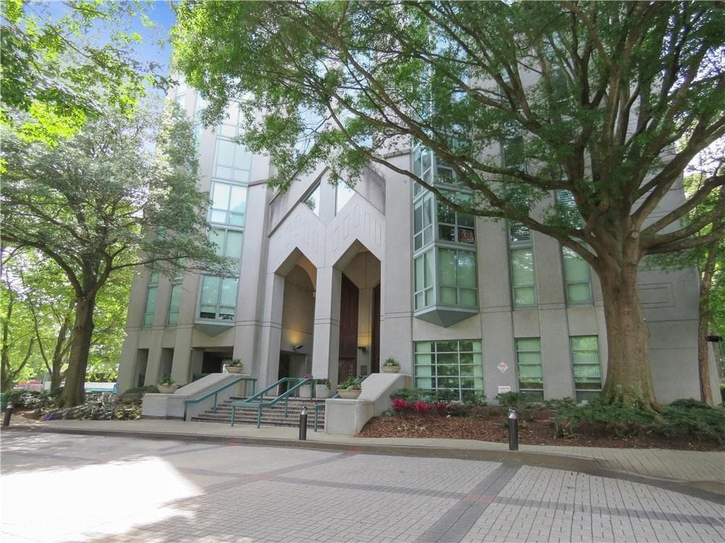 1 bedroom, 1 bathroom, 543 sq ft condominium for sale at 2870 Pharr Court 1808, Atlanta, GA 30305 — photo 5