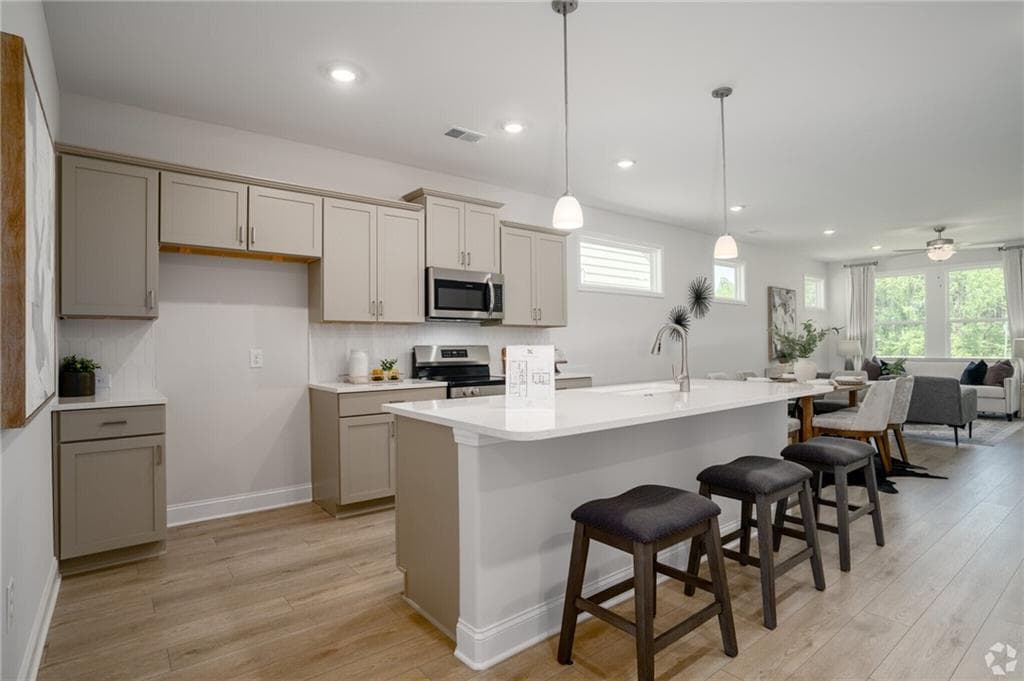 2 bedroom, 3 bathroom, 1,732 sq ft townhouse for sale at 109 Harmony Circle, Cartersville, GA 30120 — photo 6