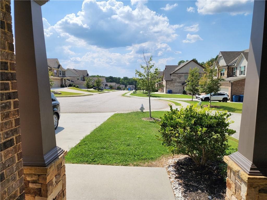 6 bedroom, 3 bathroom, 3,045 sq ft single family residence for rent at 1672 Lapland Drive, Lawrenceville, GA 30045 for $4,399 a month — photo 2