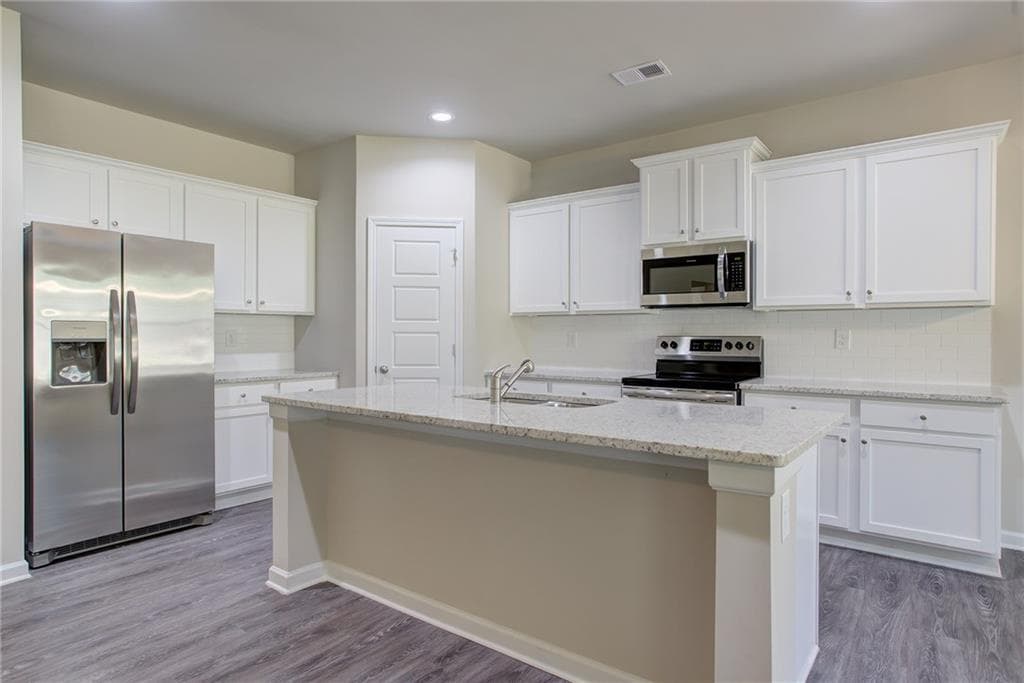 4 bedroom, 2 bathroom, 1,827 sq ft single family residence for sale at 240 Cochin Drive, Statham, GA 30666 — photo 8