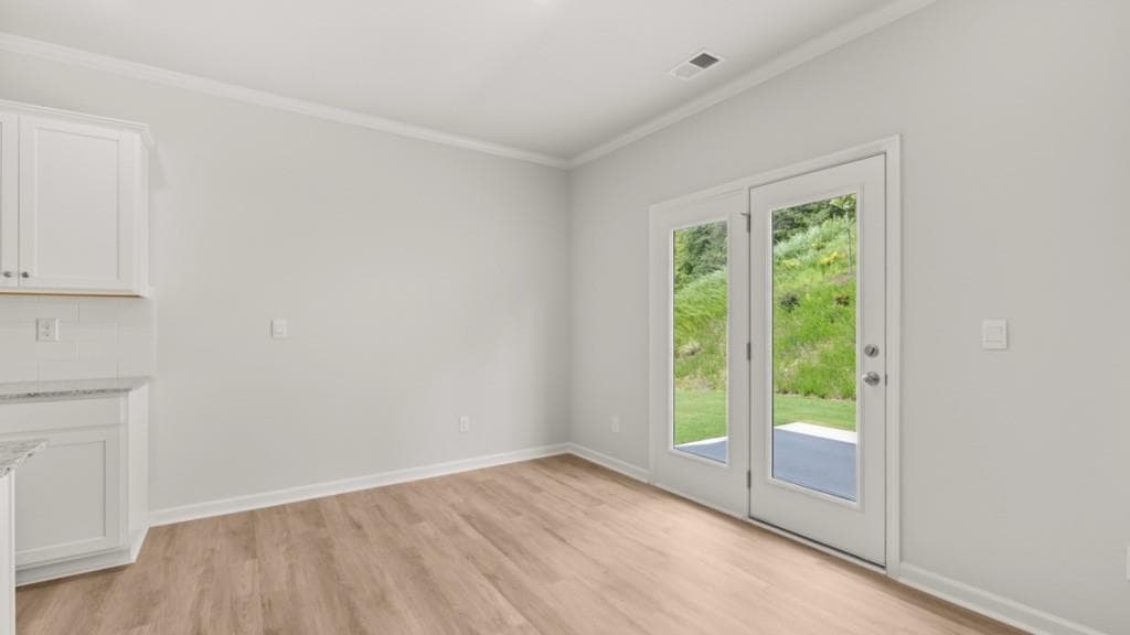 5 bedroom, 3 bathroom, 2,511 sq ft single family residence for sale at 6069 Airedale Drive, Union City, GA 30291 — photo 8