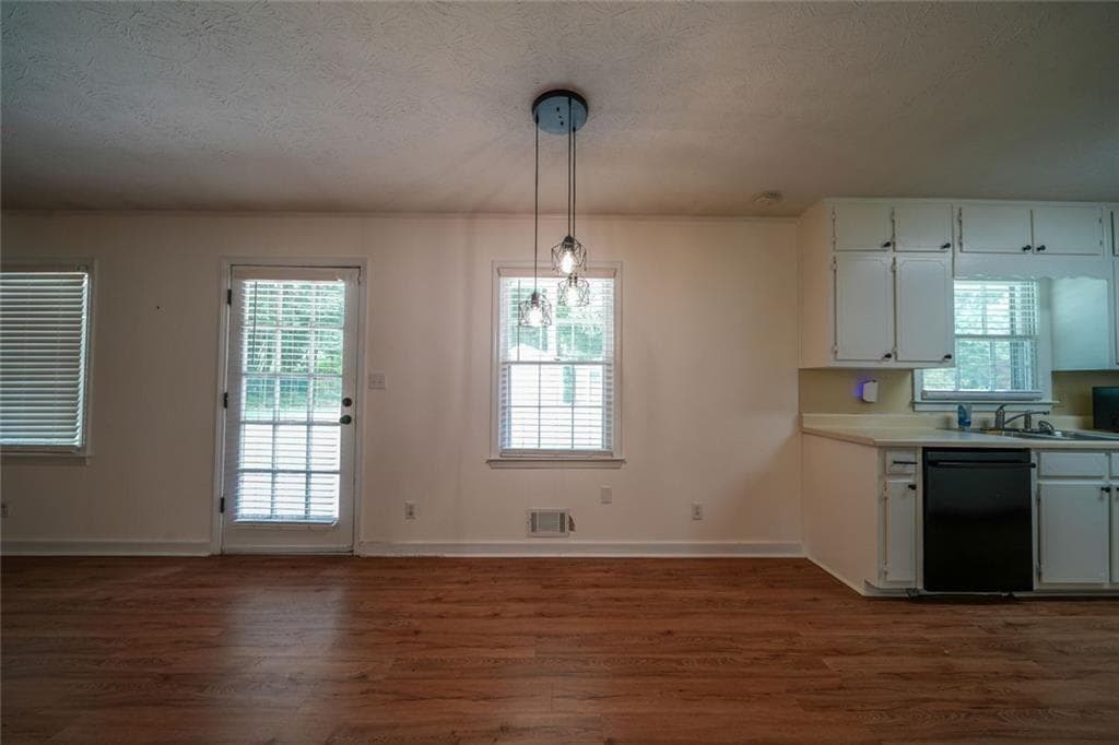 3 bedroom, 2 bathroom, 1,835 sq ft single family residence for rent at 2168 Cannon Hill Road, Lilburn, GA 30047 for $2,000 a month — photo 9