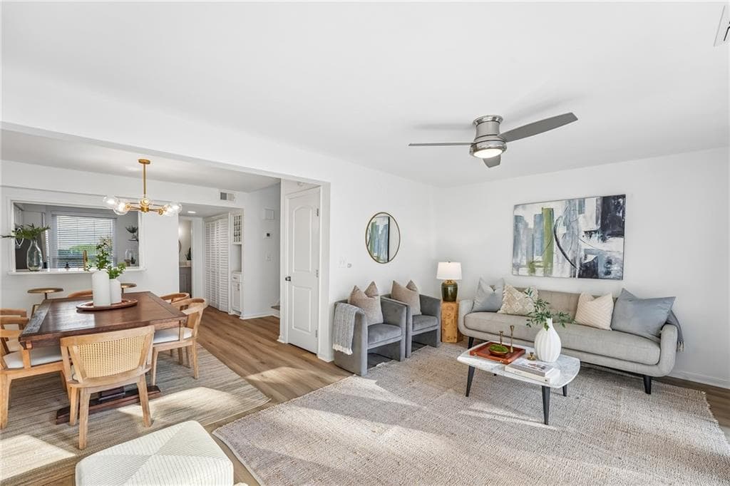 2 bedroom, 2 bathroom, 1,352 sq ft townhouse for sale at 1017 Riverbend Club Drive 17, Atlanta, GA 30339 — photo 6
