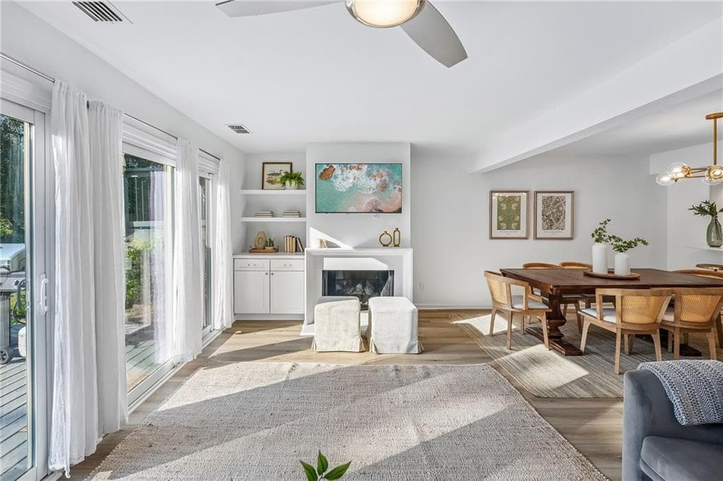 2 bedroom, 2 bathroom, 1,352 sq ft townhouse for sale at 1017 Riverbend Club Drive 17, Atlanta, GA 30339 — photo 9