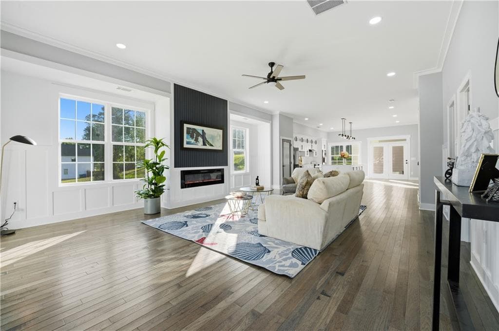 6 bedroom, 5 bathroom, 4,045 sq ft single family residence under contract at 358 Saint Johns Avenue, Atlanta, GA 30315 — photo 4