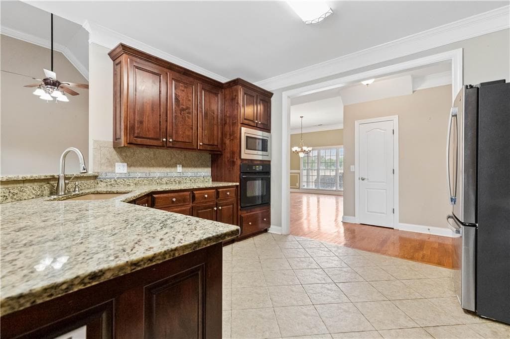 3 bedroom, 3 bathroom, 2,468 sq ft single family residence for sale at 903 Little River Road, Social Circle, GA 30025 — photo 6