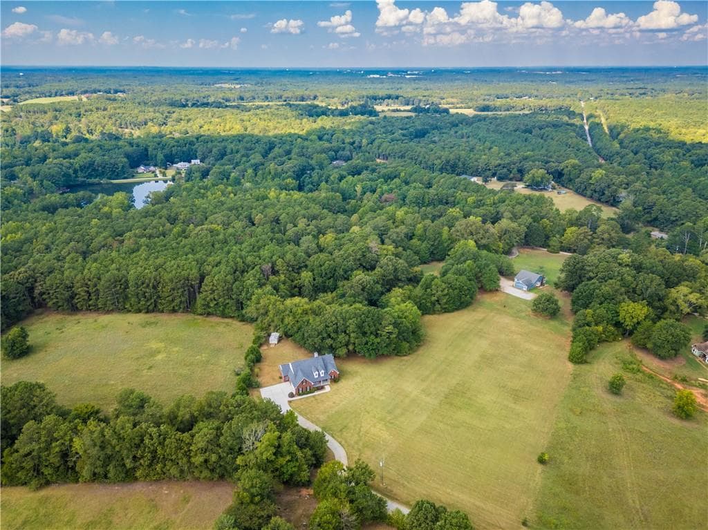 3 bedroom, 3 bathroom, 2,468 sq ft single family residence for sale at 903 Little River Road, Social Circle, GA 30025 — photo 9