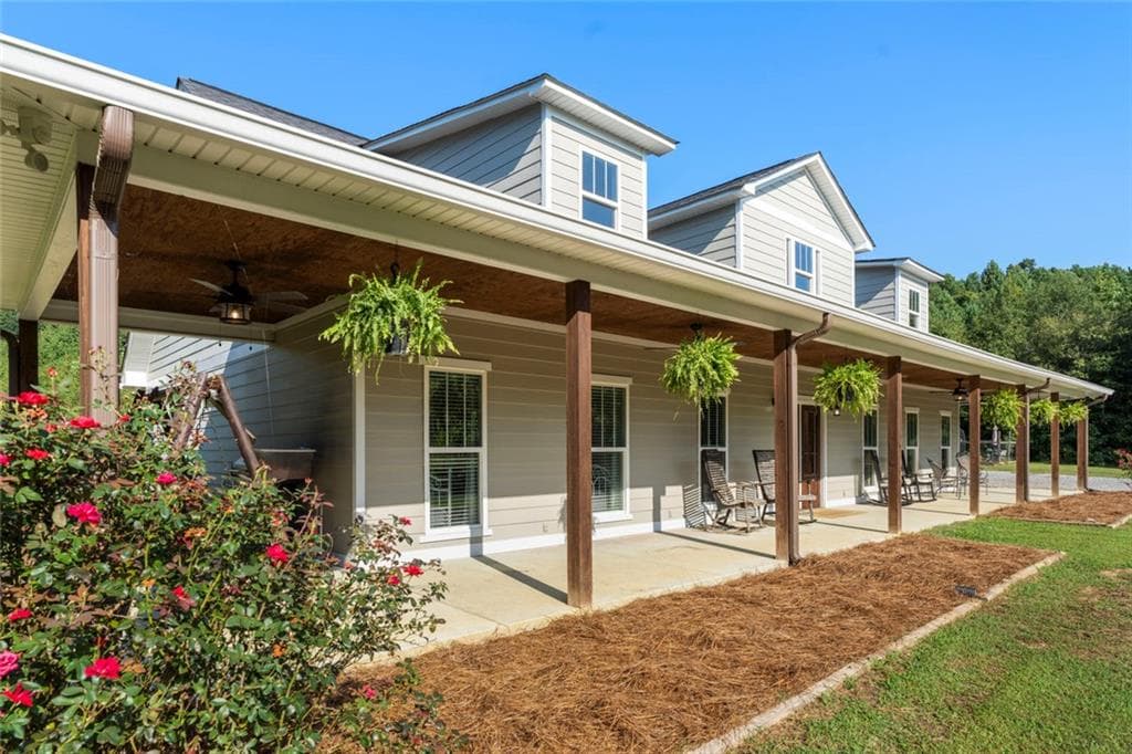 6 bedroom, 4 bathroom, 3,196 sq ft single family residence for sale at 355 Orchard Road, Summerville, GA 30747 — photo 4