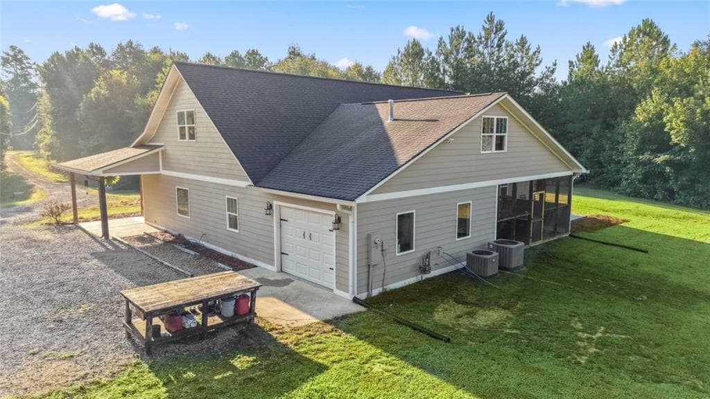 6 bedroom, 4 bathroom, 3,196 sq ft single family residence for sale at 355 Orchard Road, Summerville, GA 30747 — photo 6